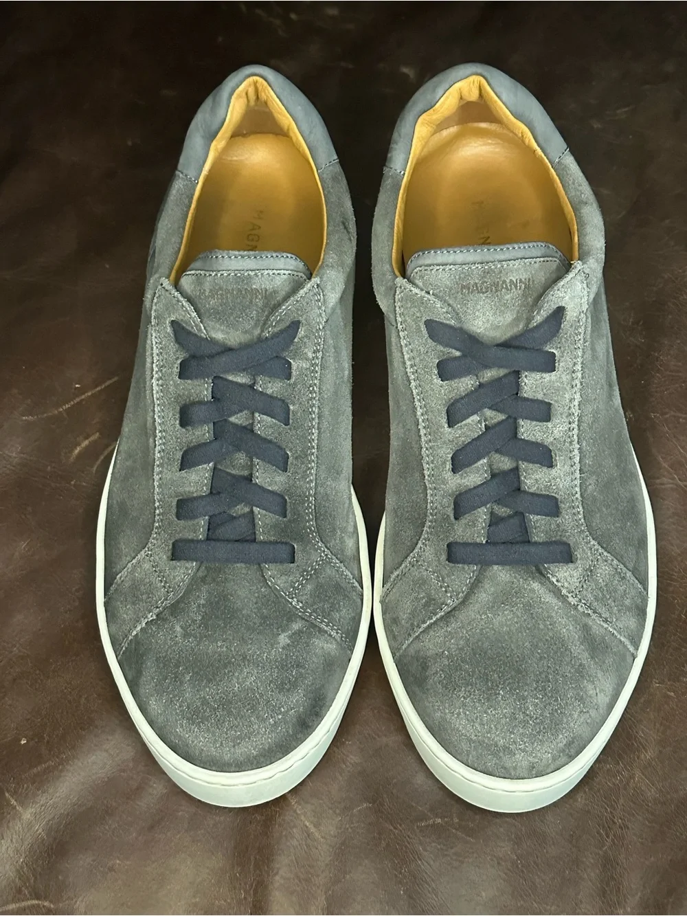 Magnanni Gray Suede Low-Top Sneakers with Navy Laces